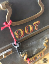 Load image into Gallery viewer, Vintage London Bankers Box with key