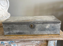 Load image into Gallery viewer, Vintage London Bankers Box with key