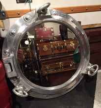 Load image into Gallery viewer, Porthole Mirror