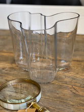 Load image into Gallery viewer, Savoy Vase