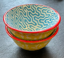 Load image into Gallery viewer, Zig Zag Pinch Pot