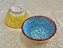 Load image into Gallery viewer, Zig Zag Pinch Pot