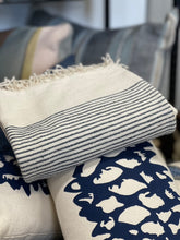 Load image into Gallery viewer, Como Stripe Throw