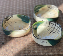 Load image into Gallery viewer, Oribe Ware Rice Bowls