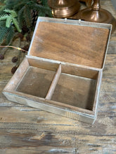 Load image into Gallery viewer, Ribbed Silver Plated Cigarette Box