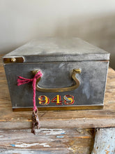 Load image into Gallery viewer, Vintage London Bankers Box with key
