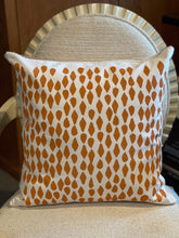 Load image into Gallery viewer, Mango Leaves Pillow