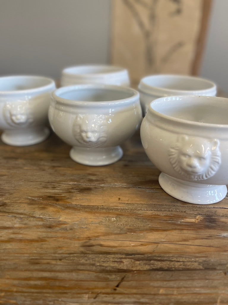 Vintage French Lion Head Terrain Gretalogie