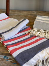 Load image into Gallery viewer, Striped Throw Blanket