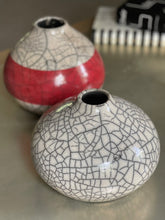 Load image into Gallery viewer, Taupe Crackle with Red Stripe Vessel