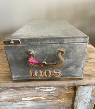Load image into Gallery viewer, Vintage London Bankers Box with key