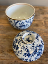 Load image into Gallery viewer, Blue and White Ginger Jar