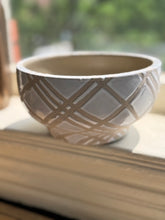 Load image into Gallery viewer, Tartan Vessel