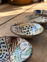 Load image into Gallery viewer, Vintage Mediterranean Bowls w/ Fish - set of 4