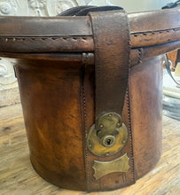 Load image into Gallery viewer, Antique Leather Top Hat Box