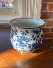 Load image into Gallery viewer, Blue and White Porcelain Flower Pot