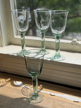 Load image into Gallery viewer, Green Goblet Glasses - set of 4