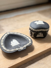 Load image into Gallery viewer, Heart Shaped Three Graces Trinket Dish