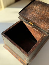 Load image into Gallery viewer, Lanna Style Teakwood Betel Nut Box