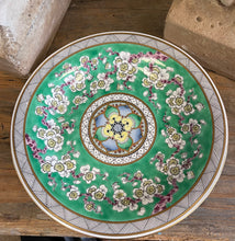 Load image into Gallery viewer, Ornate White Blossom Gold Leaf Dish