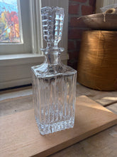 Load image into Gallery viewer, Glass Decanter