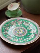 Load image into Gallery viewer, Ornate White Blossom Gold Leaf Dish