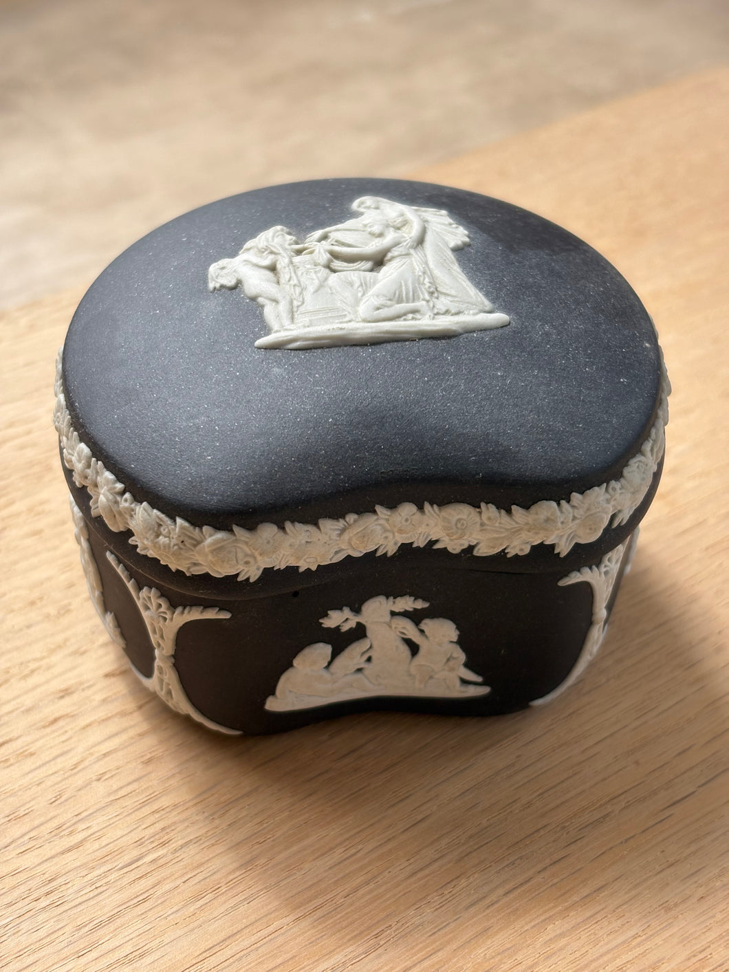 Lidded Three Graces Trinket Box