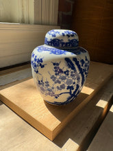 Load image into Gallery viewer, Blue and White Jar with lid
