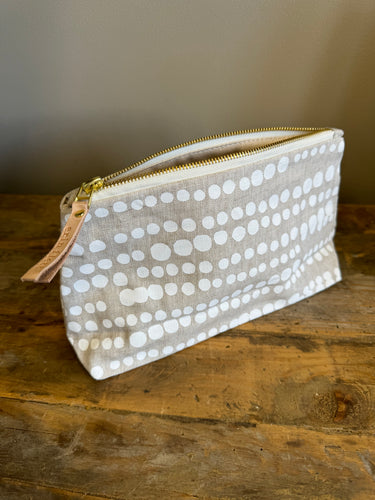 Erin Flett White Hilary Makeup Zipper Bag