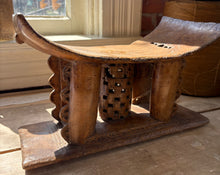 Load image into Gallery viewer, Japanese Teak Wood Head Rest