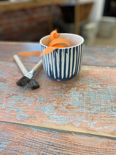 Brushstroke Vessel