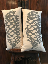 Load image into Gallery viewer, Pinecone Pillows