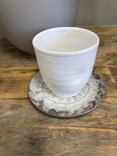 Load image into Gallery viewer, Hand Thrown Yunomi Porcelain Mug