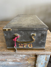 Load image into Gallery viewer, Vintage London Bankers Box with key