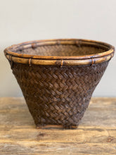 Load image into Gallery viewer, Vintage Market Basket