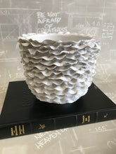 Load image into Gallery viewer, Lotus Vase