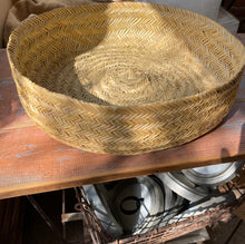 Load image into Gallery viewer, Woven Reed Flat Basket