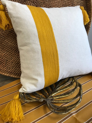 The Ribbon Pillow